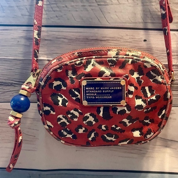 Marc Jacobs Pink Leopard Print Women's Crossbody Bag - Multicolor - Picture 1 of 13